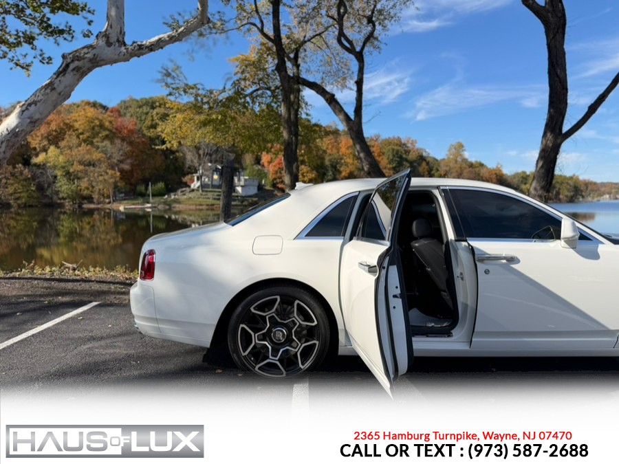 2013 Rolls-Royce Ghost 4dr Sdn — photo 2
