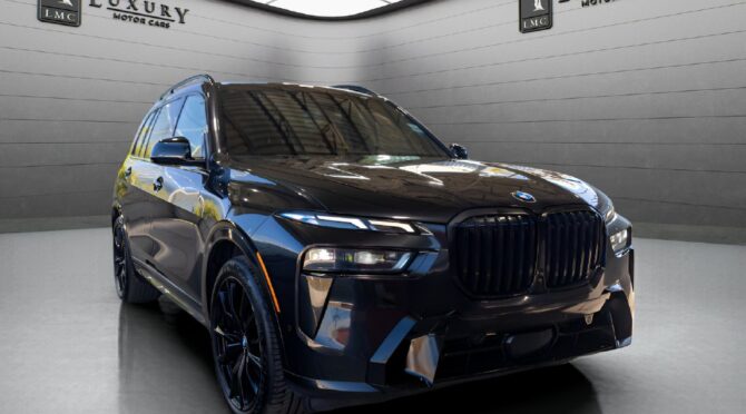 2024 BMW X7 in Black Sapphire Metallic