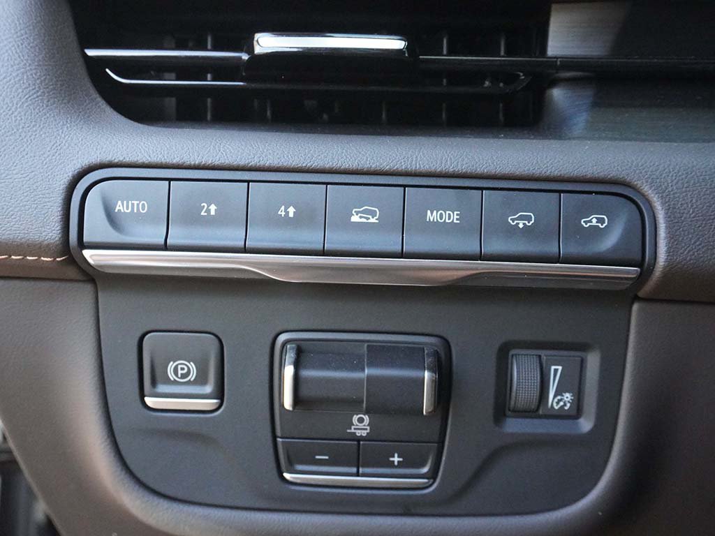 2022 Cadillac Escalade Sport — photo 3