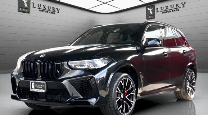 2022 BMW X5 M in Black Sapphire Metallic