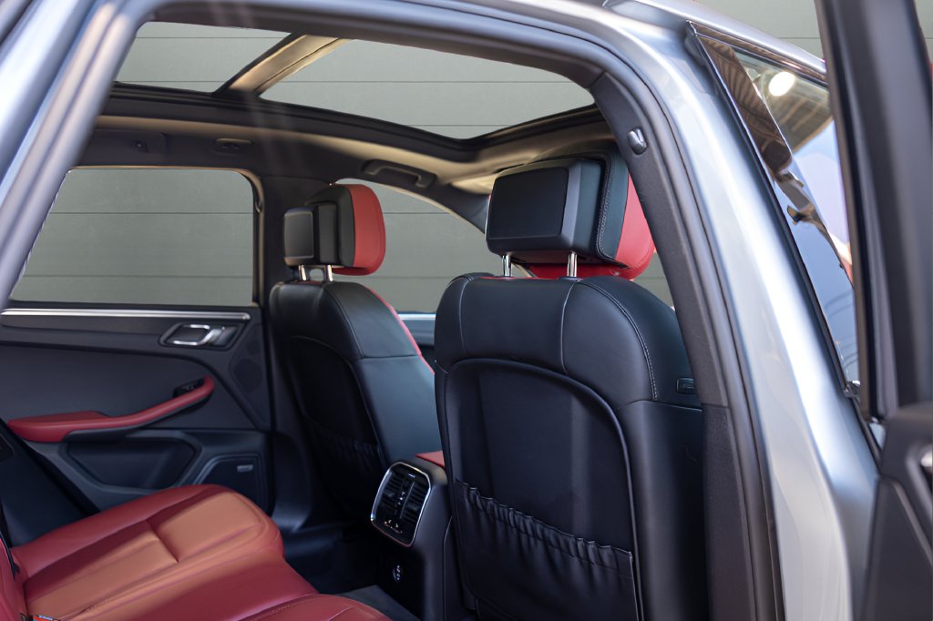2021 Porsche Macan GTS — photo 3
