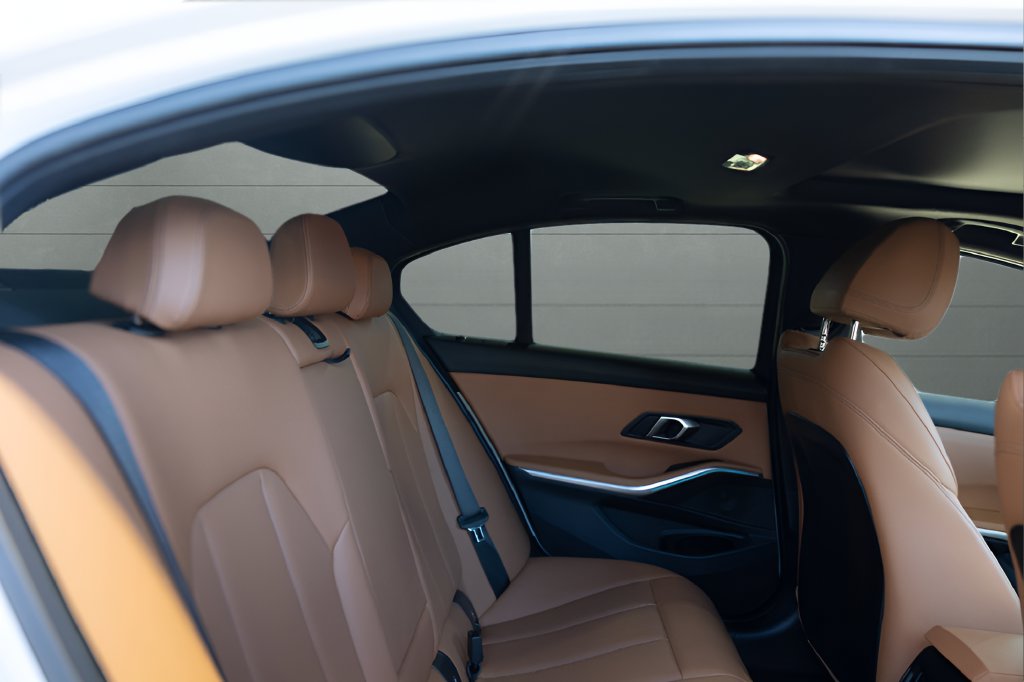 2026 BMW 3 Series 330i xDrive — photo 3