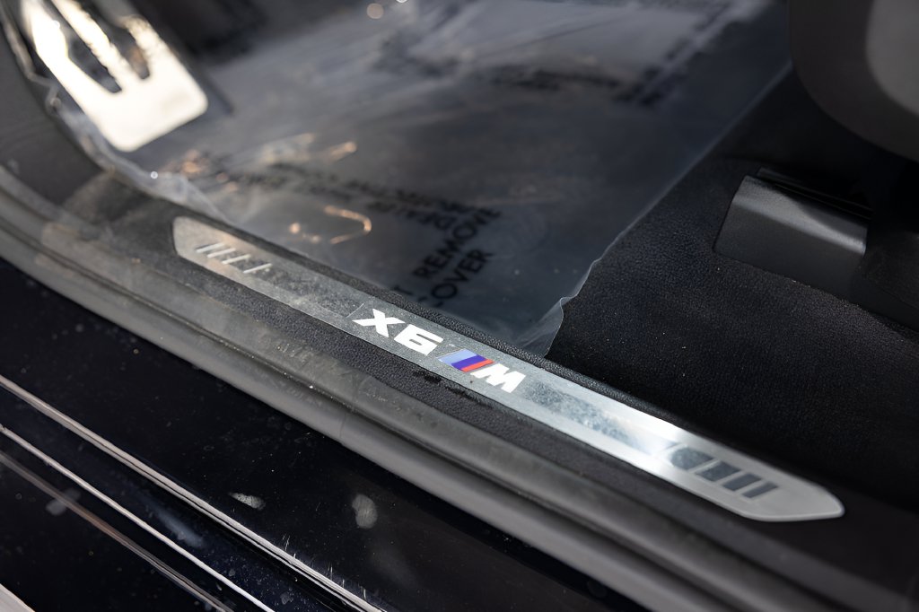 2022 BMW X6 M Base — photo 2